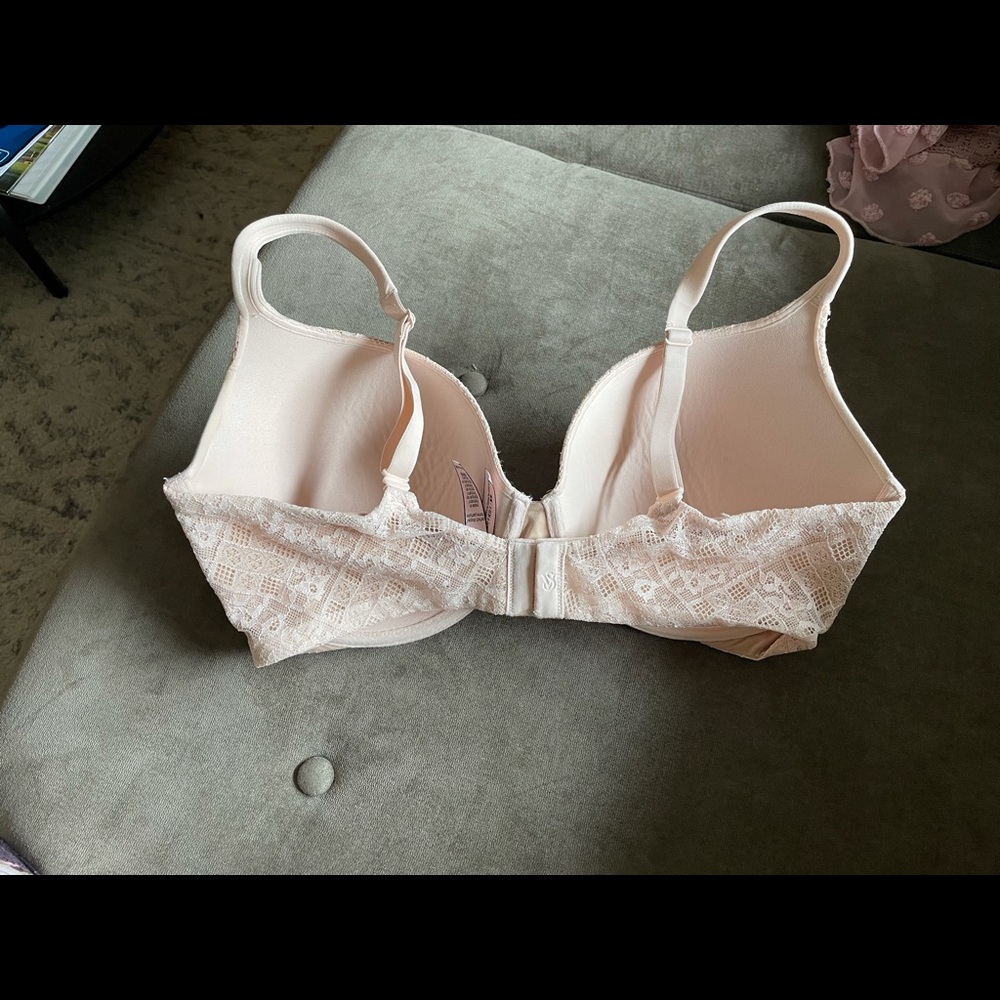 VS bra - Picture 2 of 3